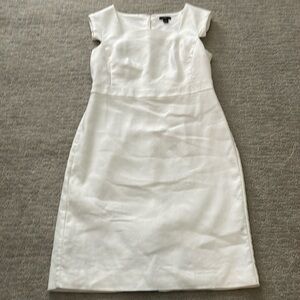 Like new white linen Ann Taylor dress, 2P